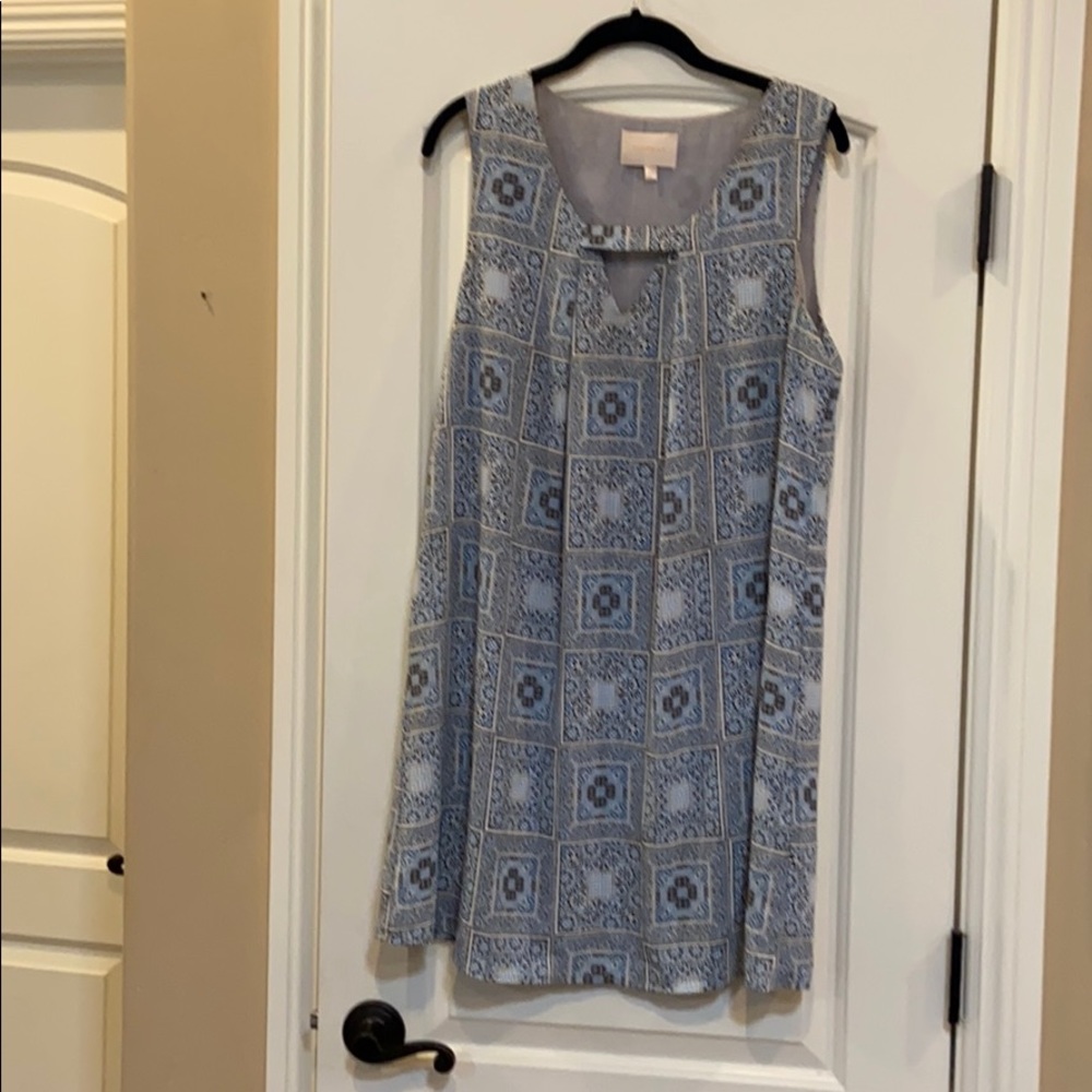 Sleeveless dress